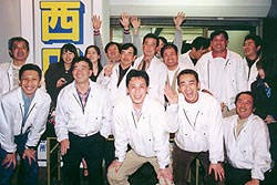 候補者を支える昌友会の仲間たち 