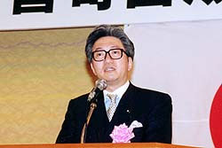 「政論」出版記念パーティーにて