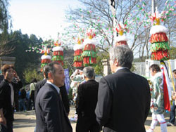 南山城村の田山花踊り