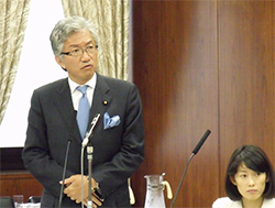 外交防衛委員会