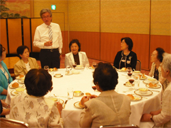 西田昌司議員を囲む女性との懇談会
