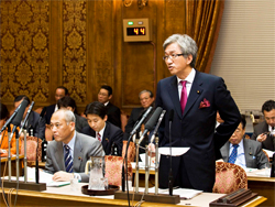 参議院予算委員会での質