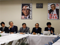 自民党国防部会で普天間基地問題について意見聴取