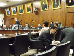 参議院内閣委員会にて岡崎トミ子国家公安委員長