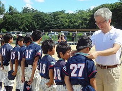 南区少年野球振興会主催の各旗争奪大会表彰式