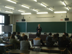 「TPPを含めた日本の通商政策とグローバリゼーションにおける諸問題」について講演